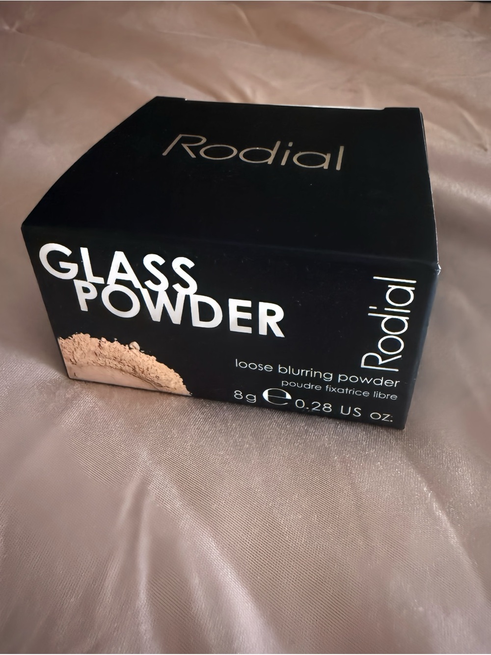 Rodial Glass Powder - Picture 2 of 3